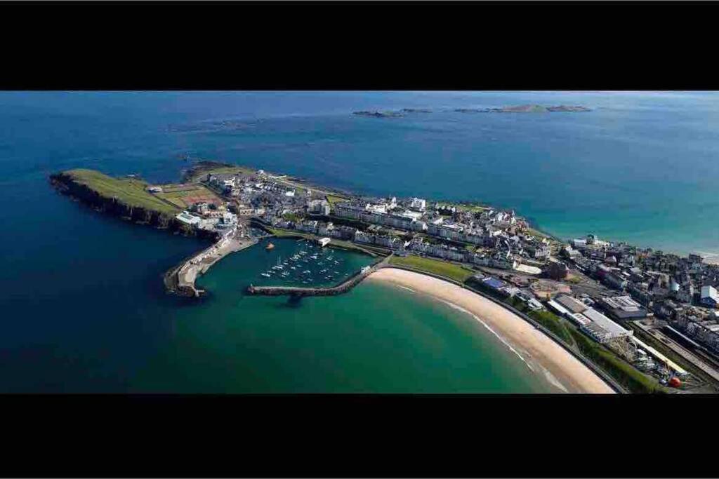Luxurious Beach Front Apartment In Portrush Exterior foto