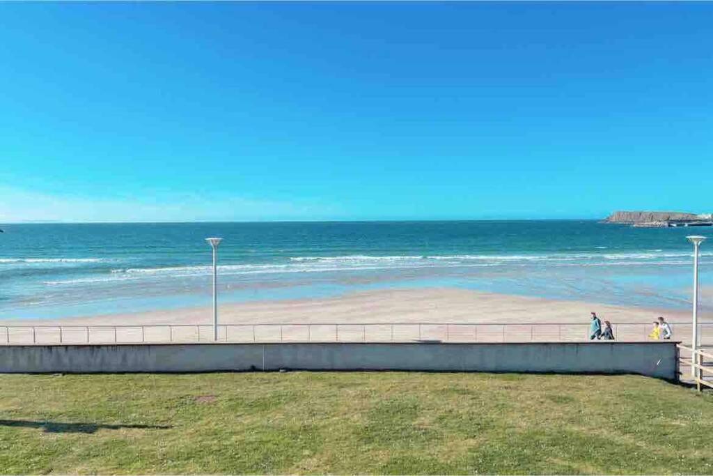 Luxurious Beach Front Apartment In Portrush Exterior foto